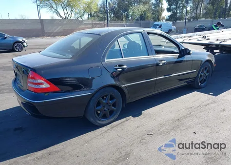 2004 Mercedes-Benz C 240 from USA, damaged, VIN WDBRF61J94A554538